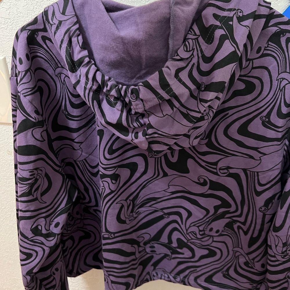Women’s nightmare before Christmas sweater size xs